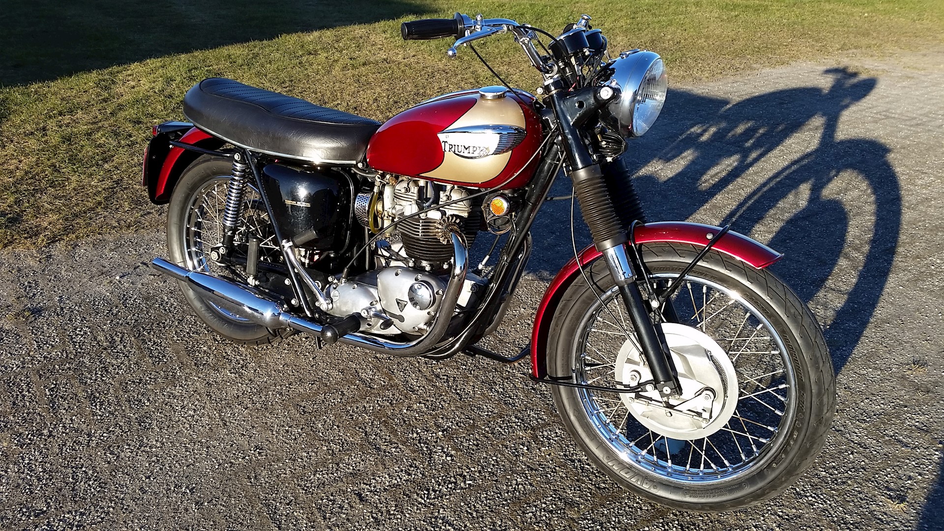 Triumph TR6R 1970 - 04.jpg