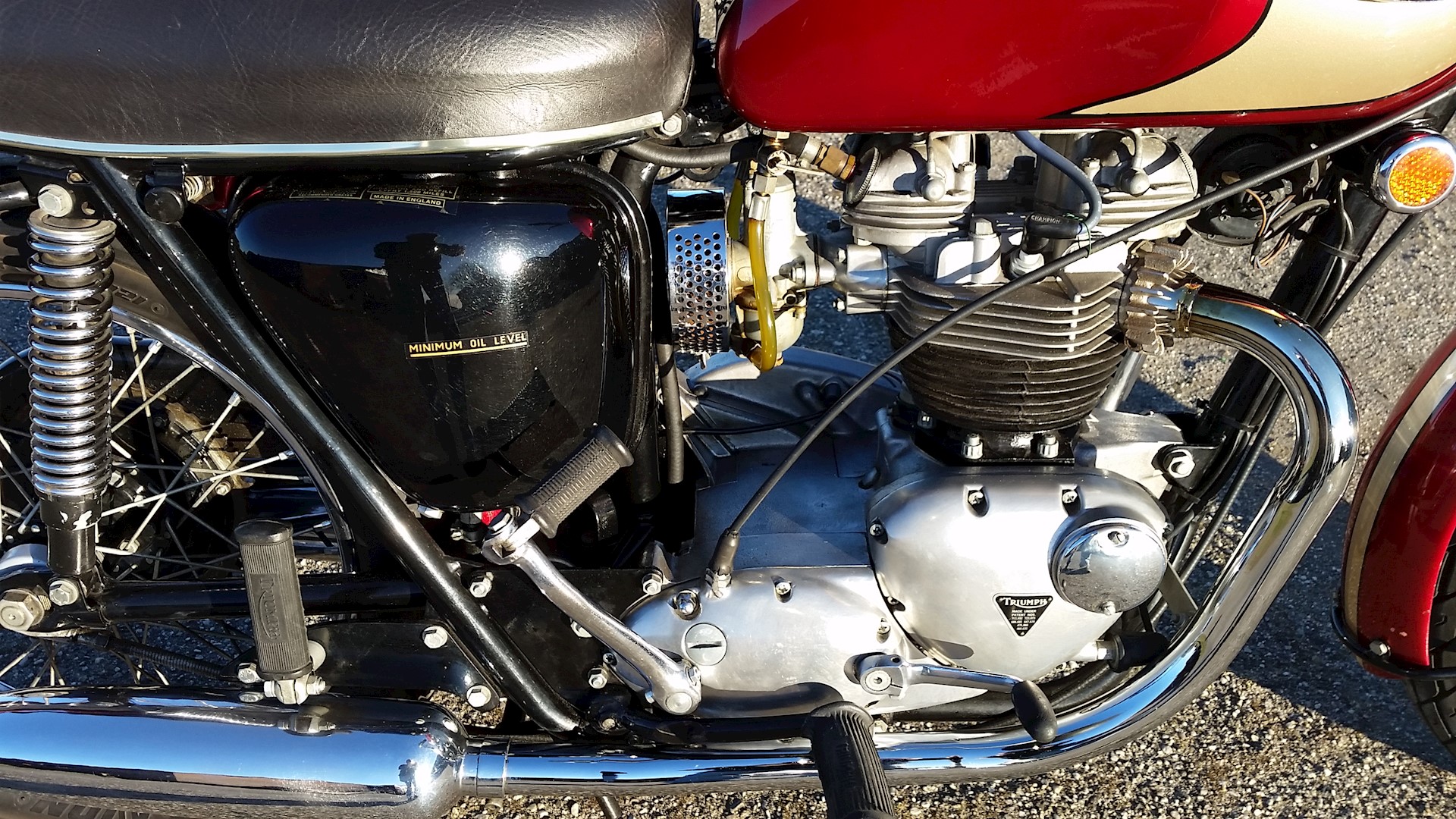 Triumph TR6R 1970 - 06.jpg