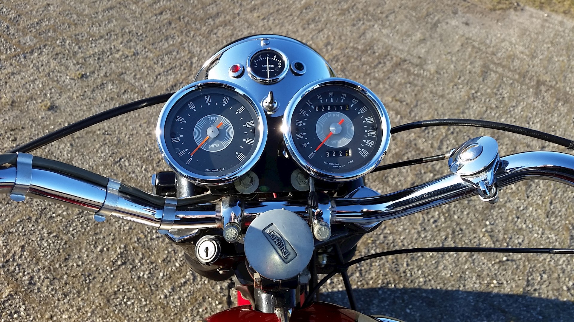 Triumph TR6R 1970 - 11.jpg