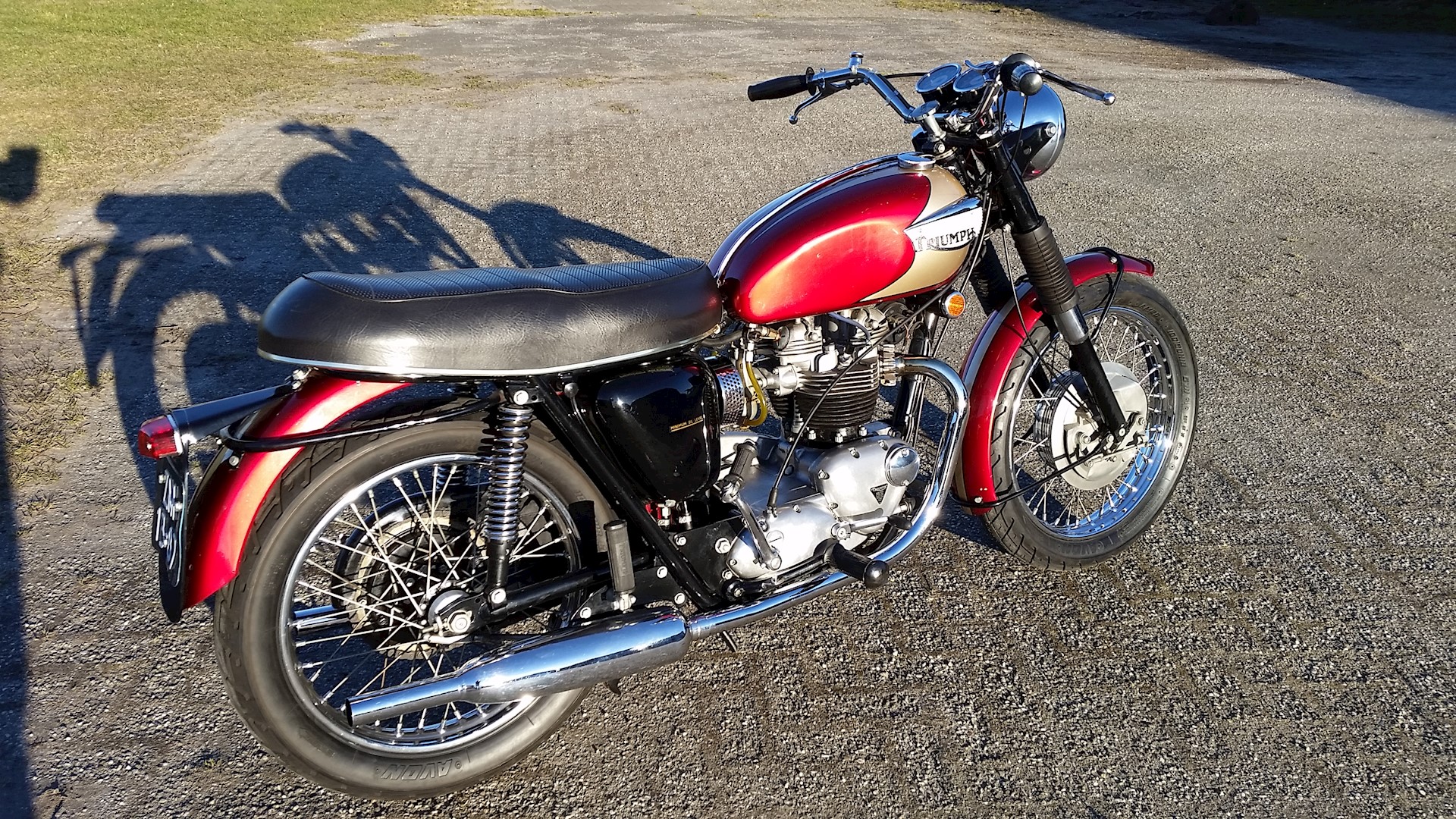 Triumph TR6R 1970 - 13.jpg