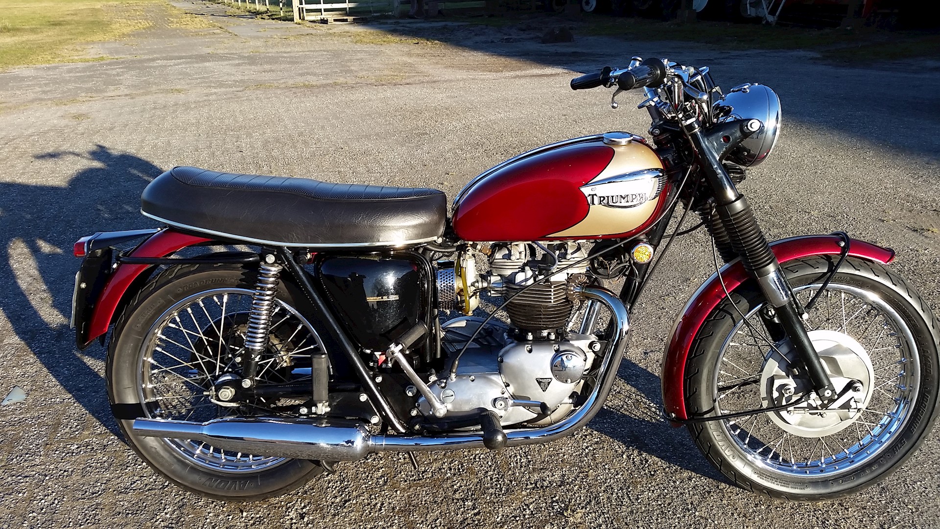 Triumph TR6R 1970 - 15.jpg