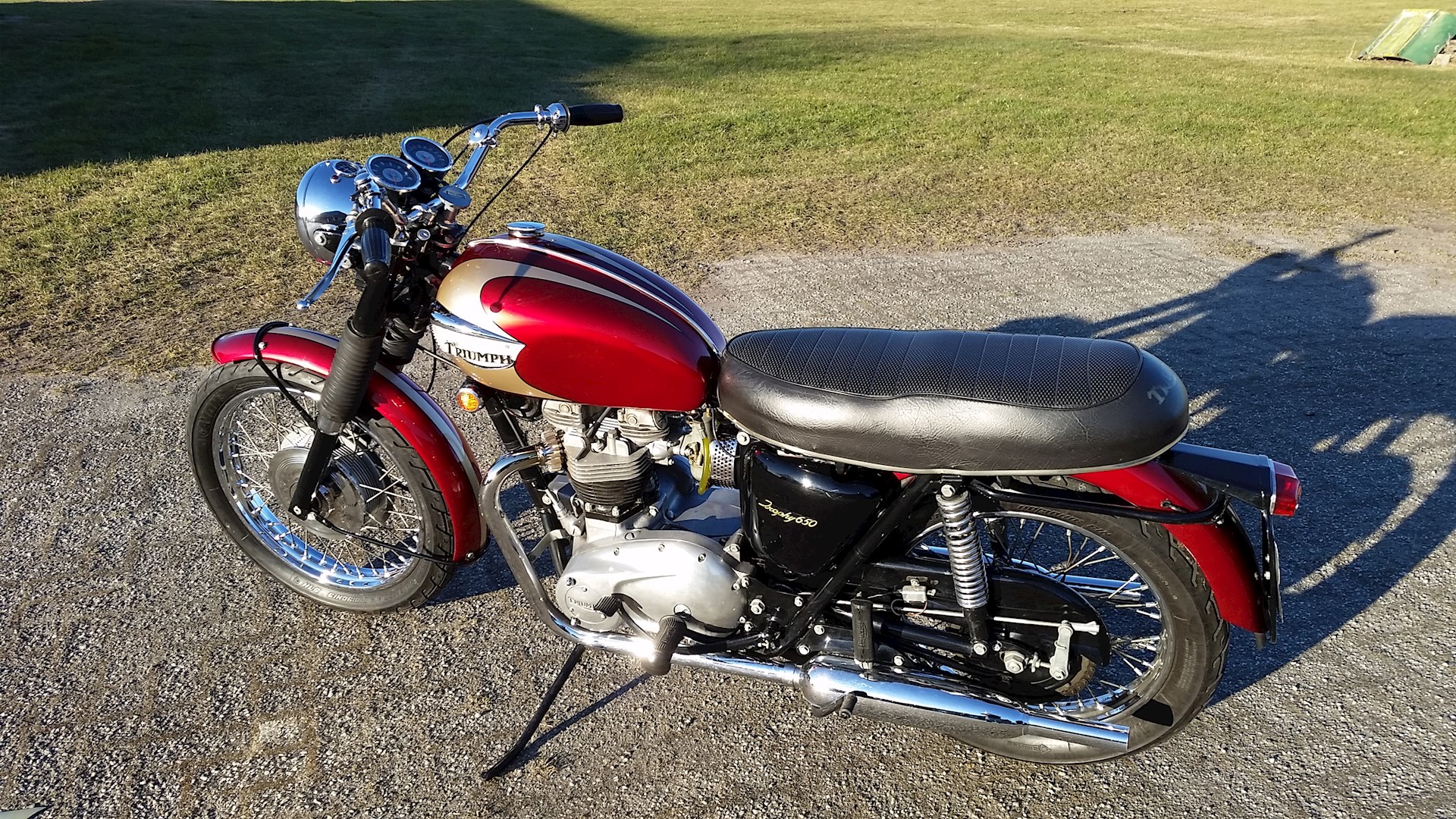 Triumph TR6R 1970 - 20.jpg