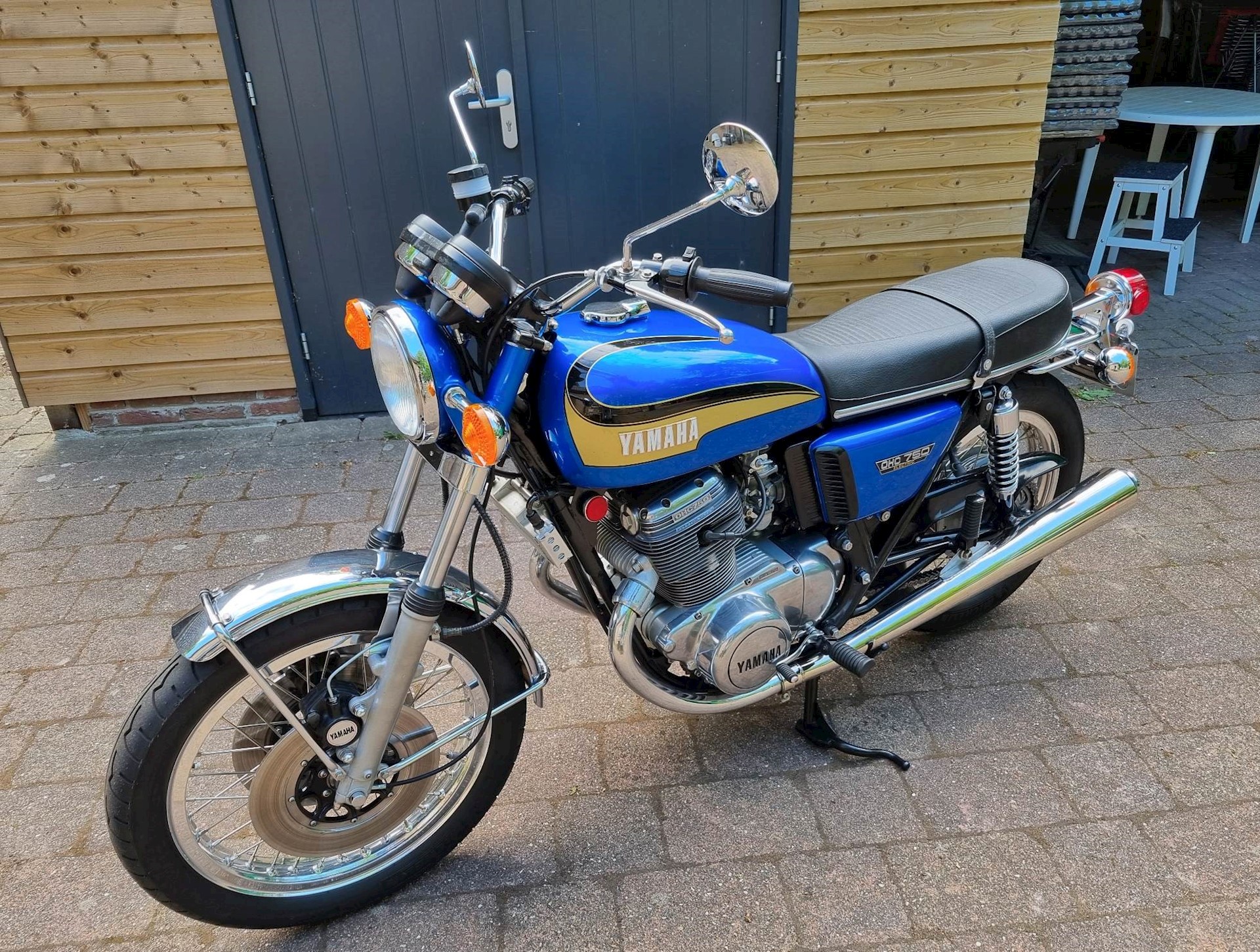 Yamaha TX750 Blauw 1974 03