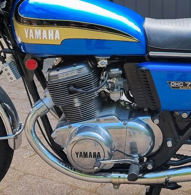 Yamaha TX750 Blauw 1974 05
