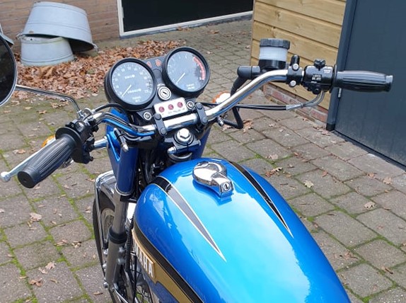 Yamaha TX750 Blauw 1974 06