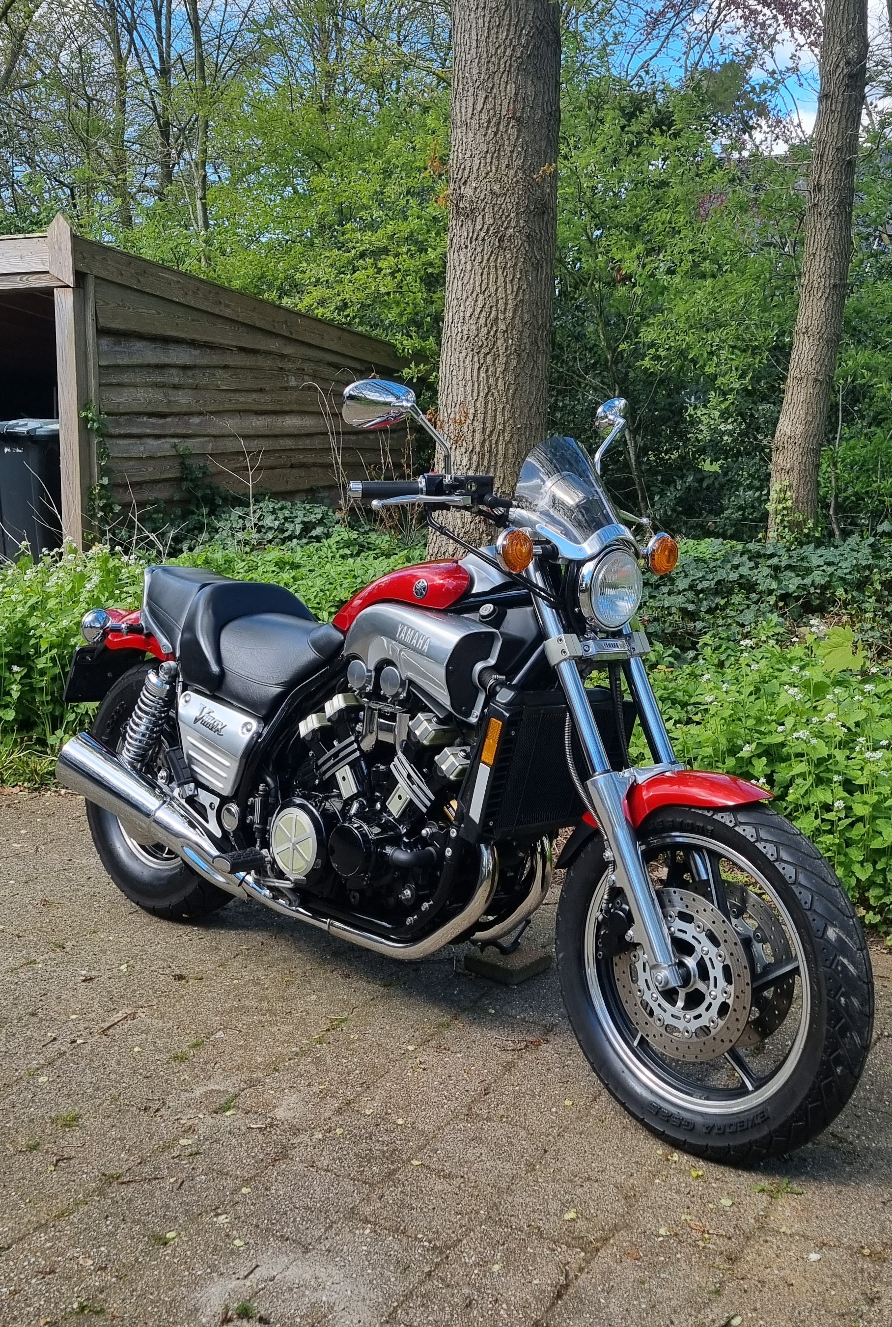 Yamaha V Max 1200 1985 04